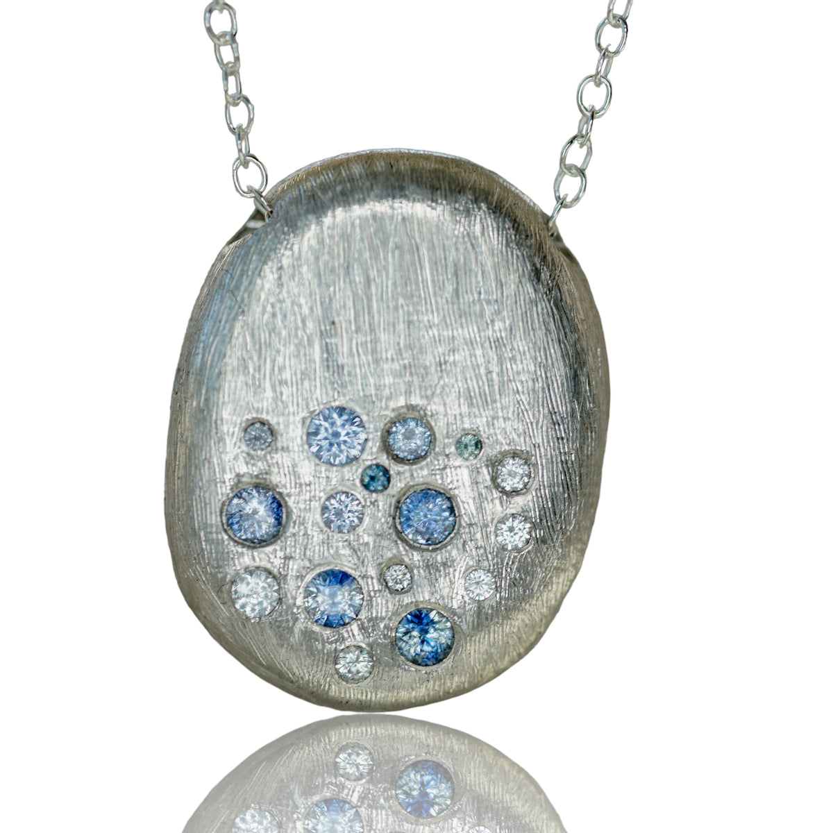 Starburst small necklace with sapphires