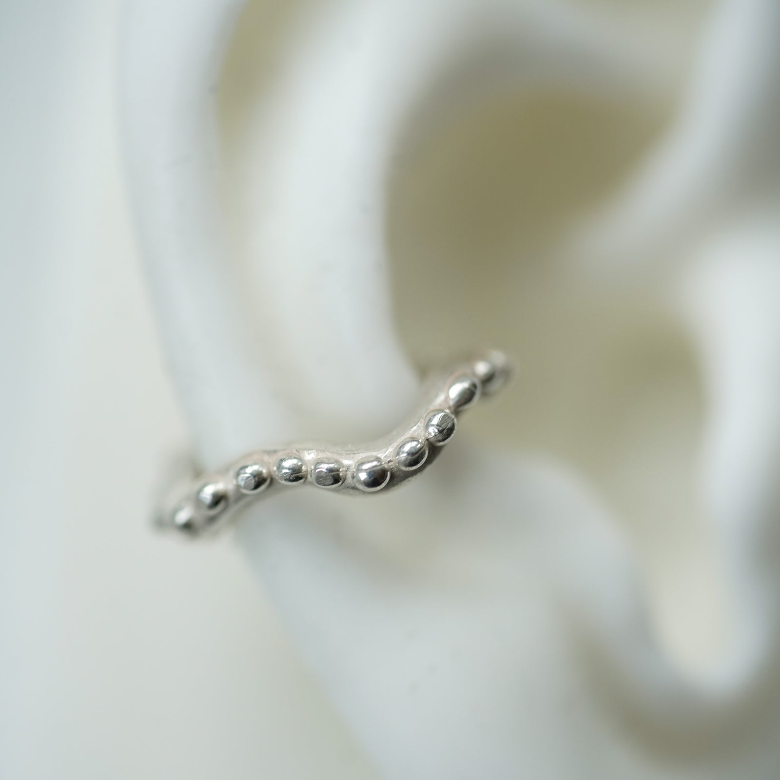 ACFJ Wavy silver ear cuff with beads