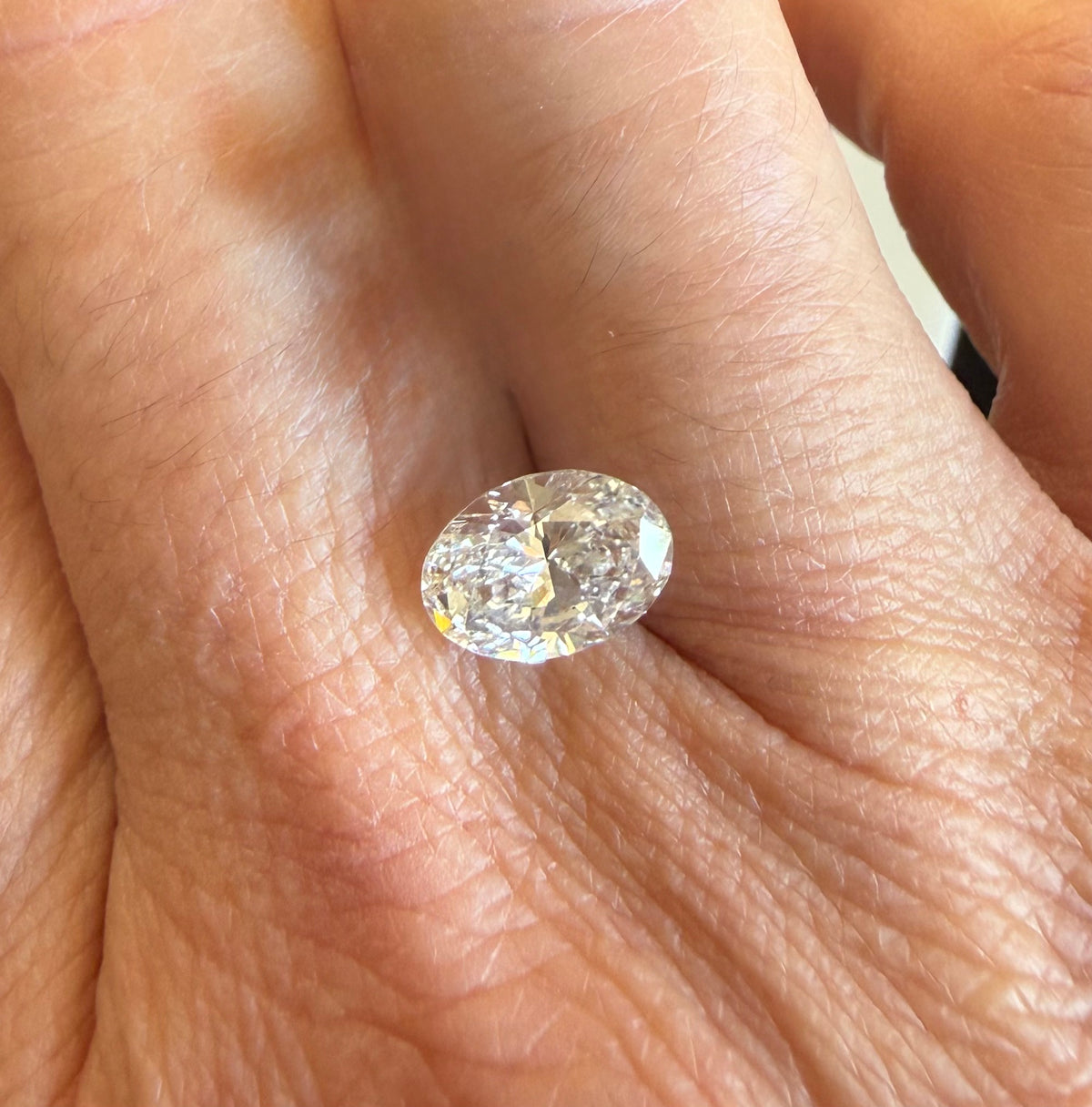 1.88 cts Brilliant Oval white Lab grow diamond