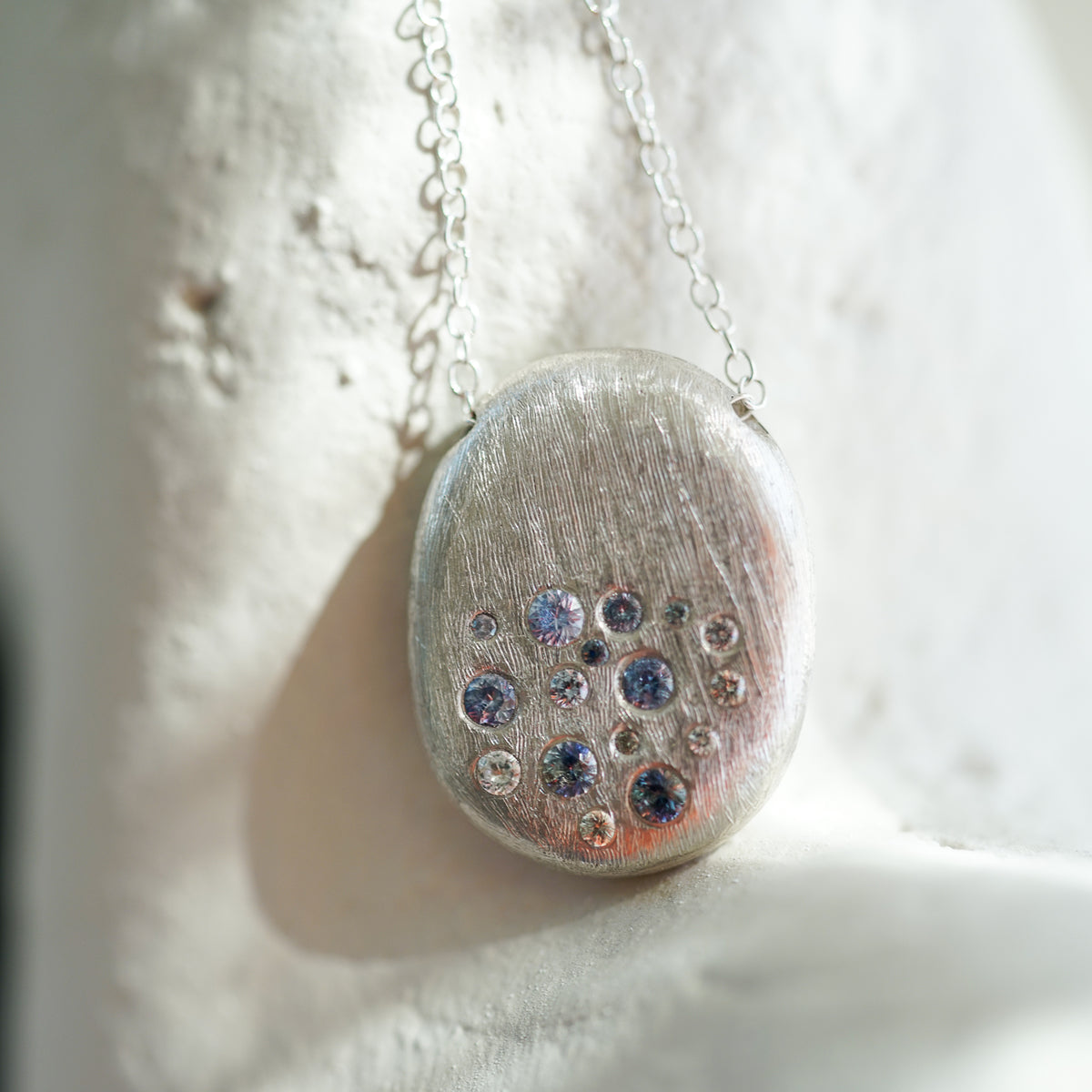 Starburst small necklace with sapphires
