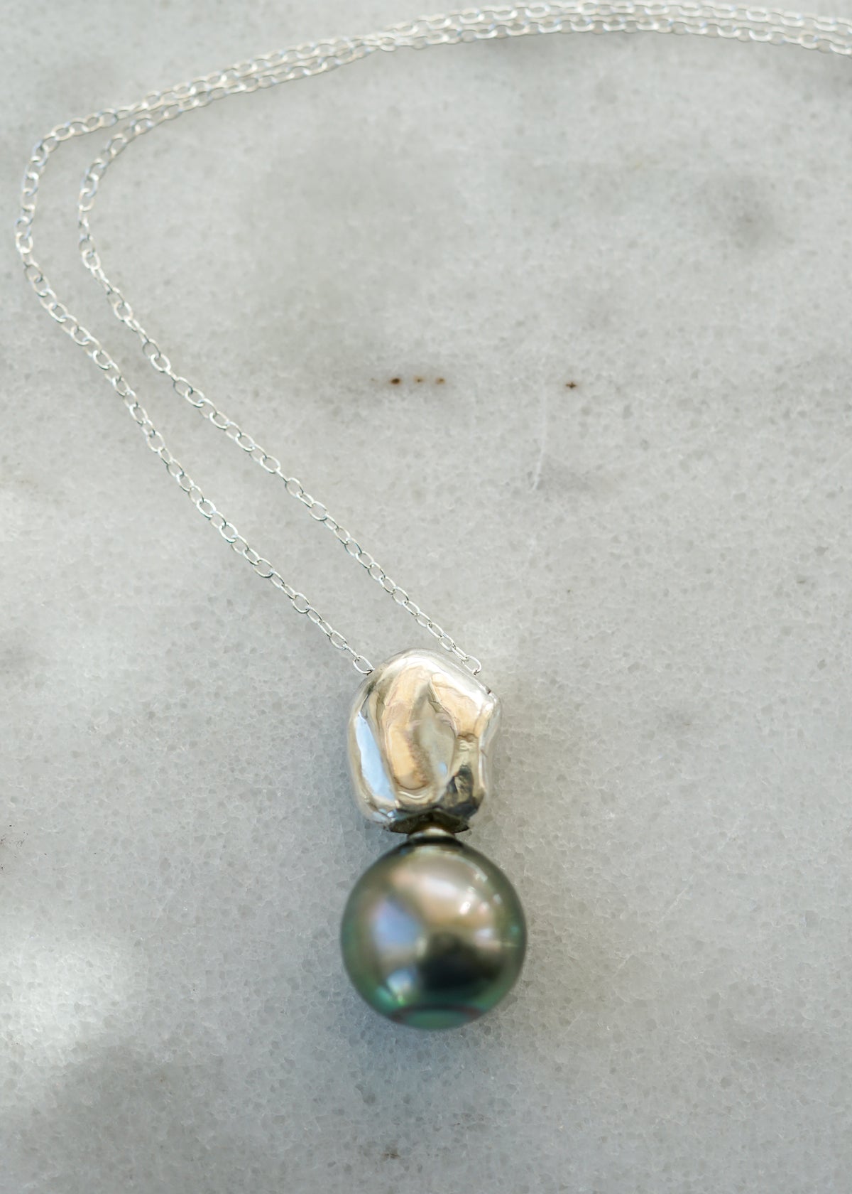 Peeble Tahitian Pearl necklace in silver