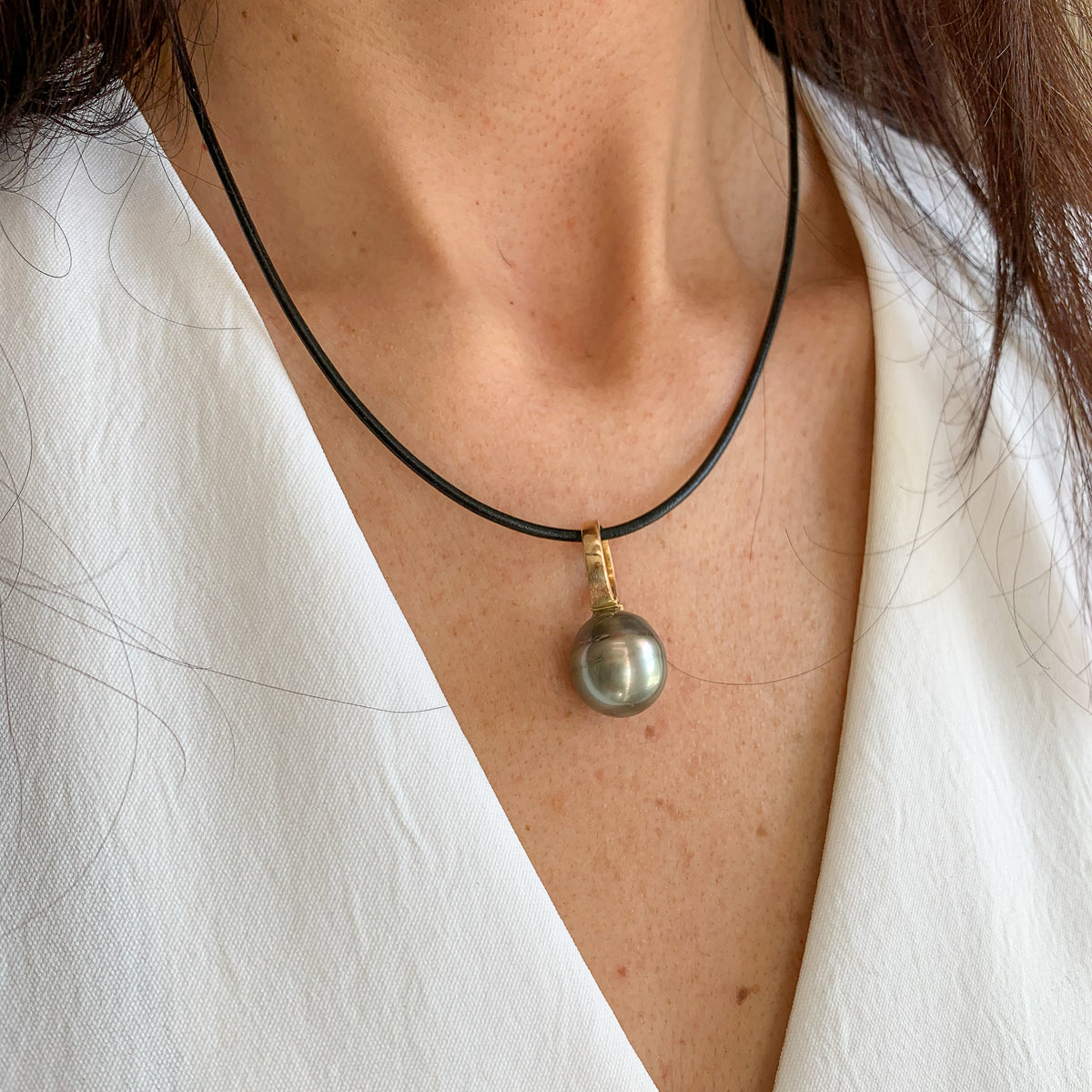 Tahitian Pearl gold necklace on leather cord