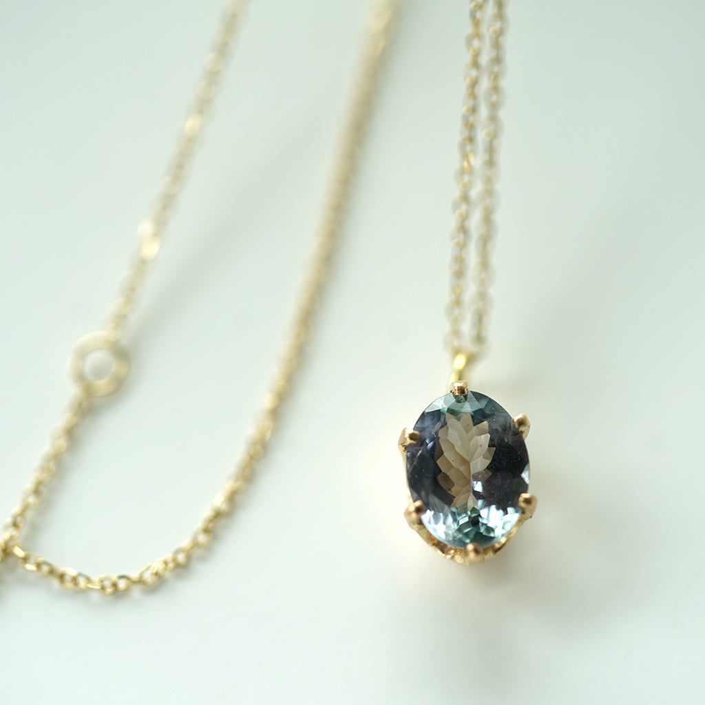 Bicolor Tanzanite gold necklace