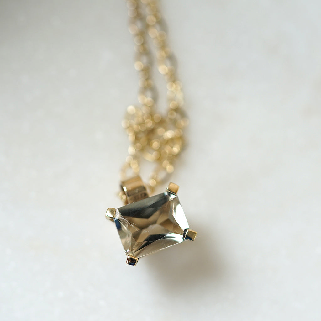 White beryl gold necklace