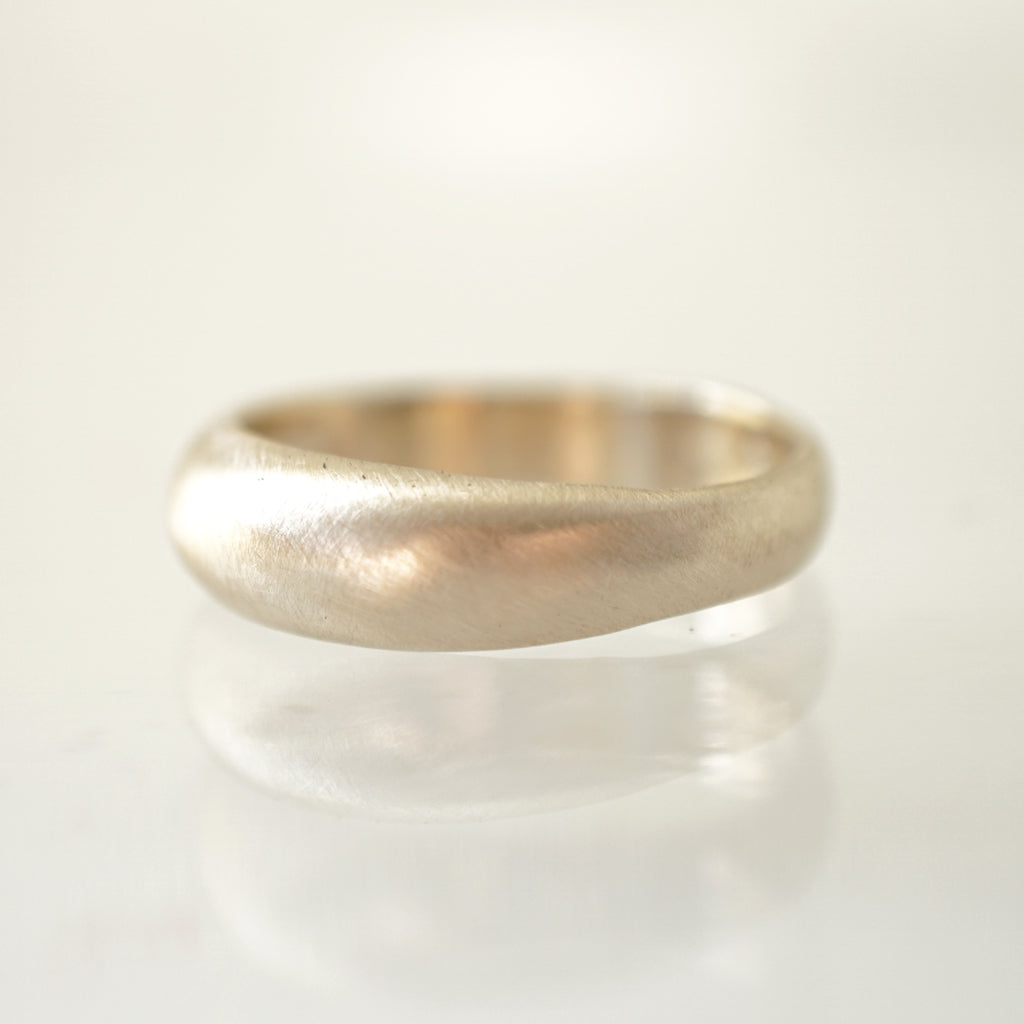 Bombé gold Ring