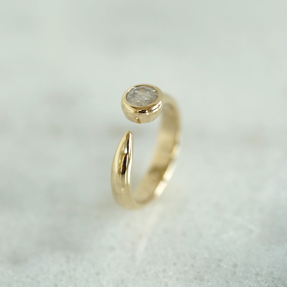 Open solitaire diamond ring
