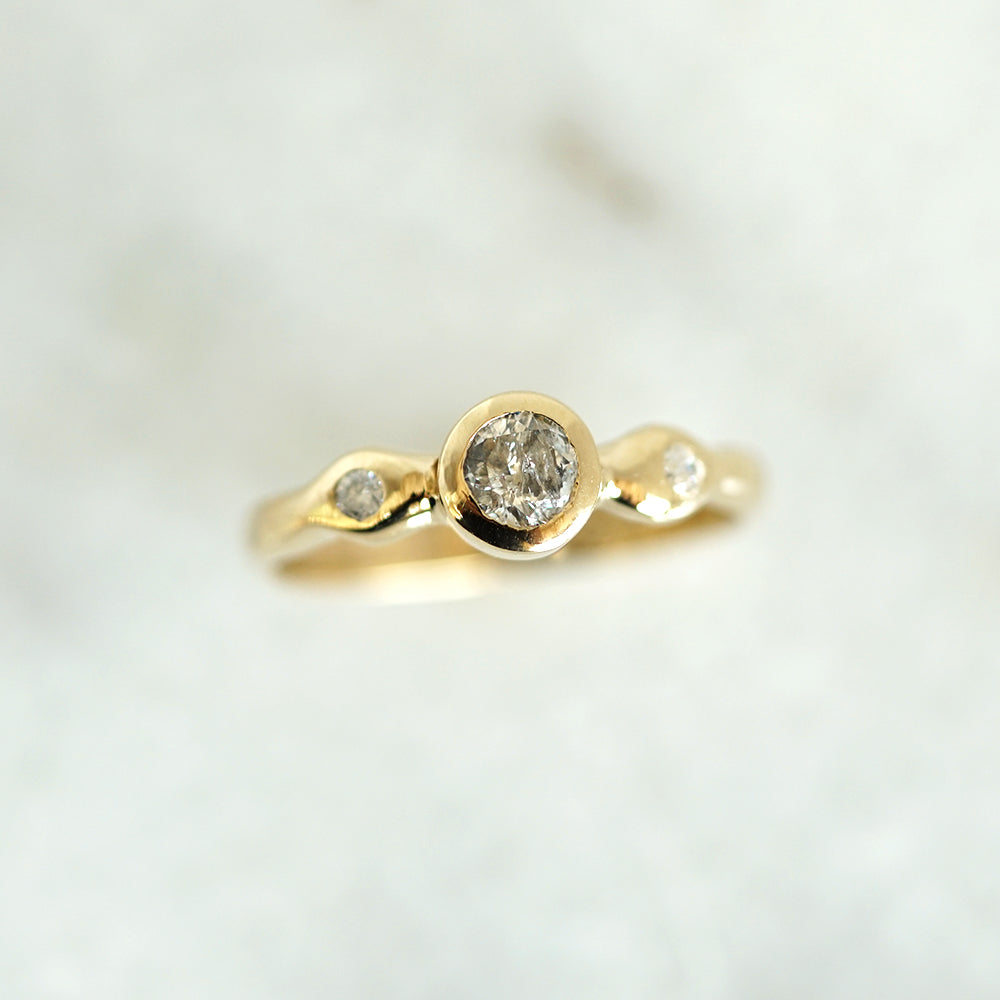 Snake Solitaire gold ring