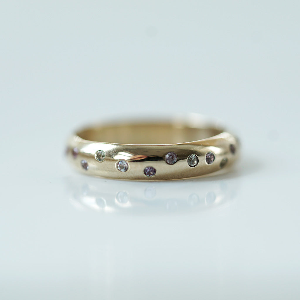 Multicolored sapphire gold ring